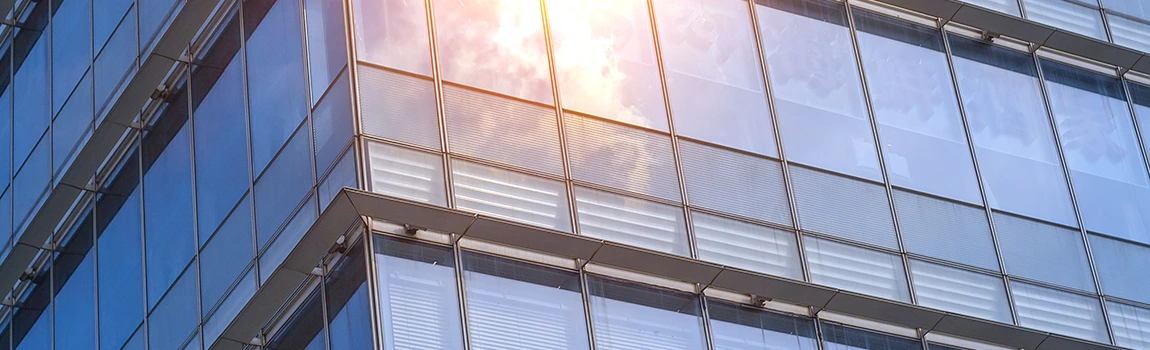 UV-Resistant Glass Experts&nbsp;in East Lake, FL